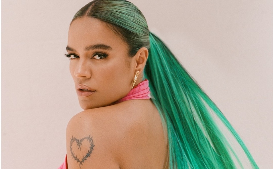 Karol G revive la tendencia del bikini al revés como la reina latina (Foto: Instagram)