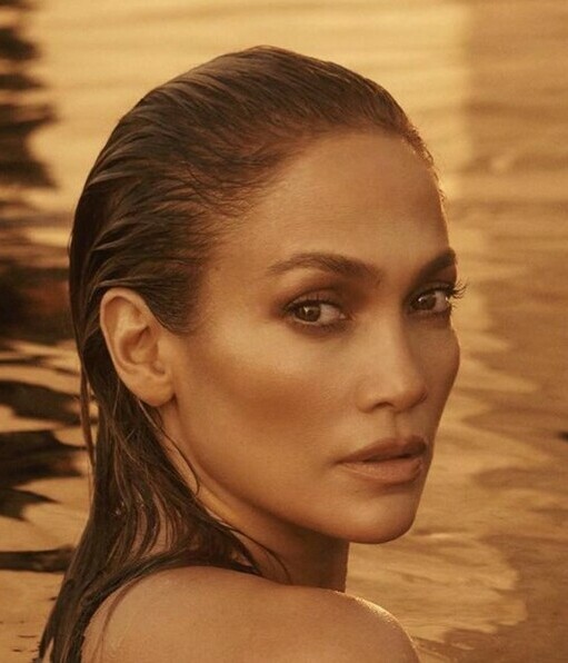 Jennifer Lopez confiesa haberse sentido como una forastera en Hollywood