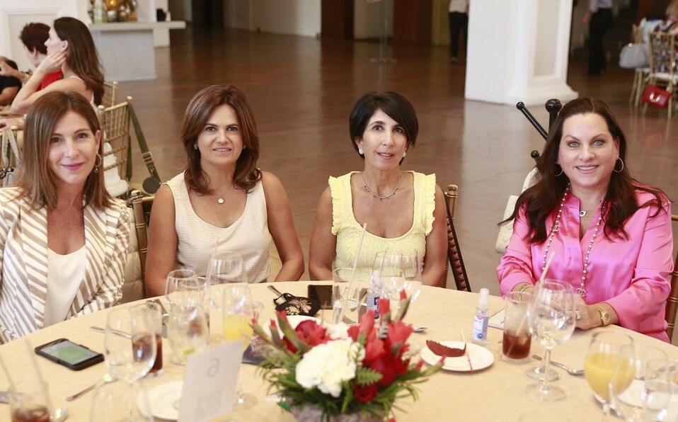 Claudia Mena de Benítez, Claudia De la Garza, Lorena Assad de Zubiría y Brenda de Calderón. FOTO: DANIEL SALDÍVAR