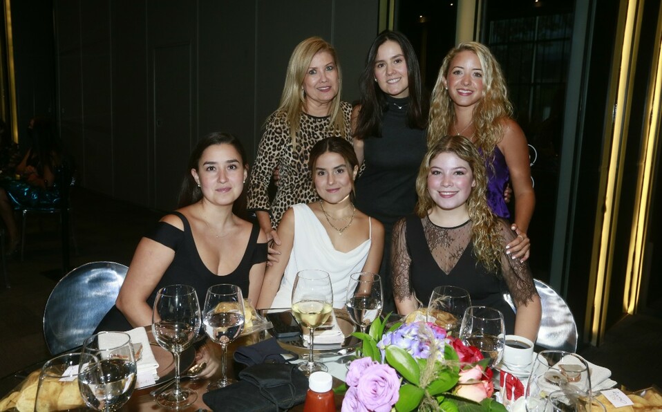 Claudia Noyola, Vale Noyola, Jimena Villarreal, Pau Noyola, Melisa Noyola y  Bárbara Gamboa / Foto: Omar Valdez