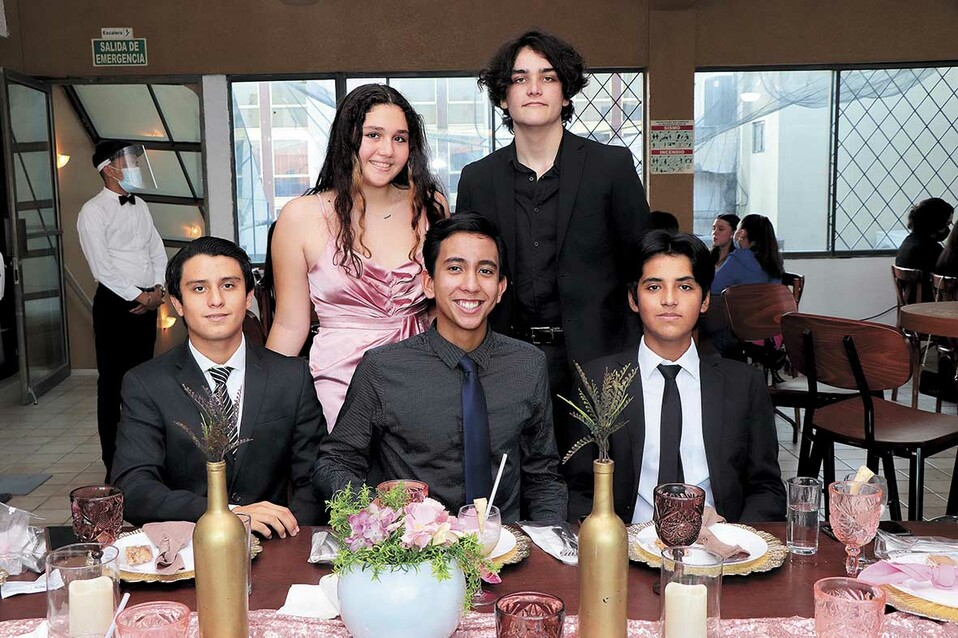 Paulina Cantú, Daniel Mula, Fabricio Pliego, Daniel Guajardo y Anri Medina / Fotos: José Chang