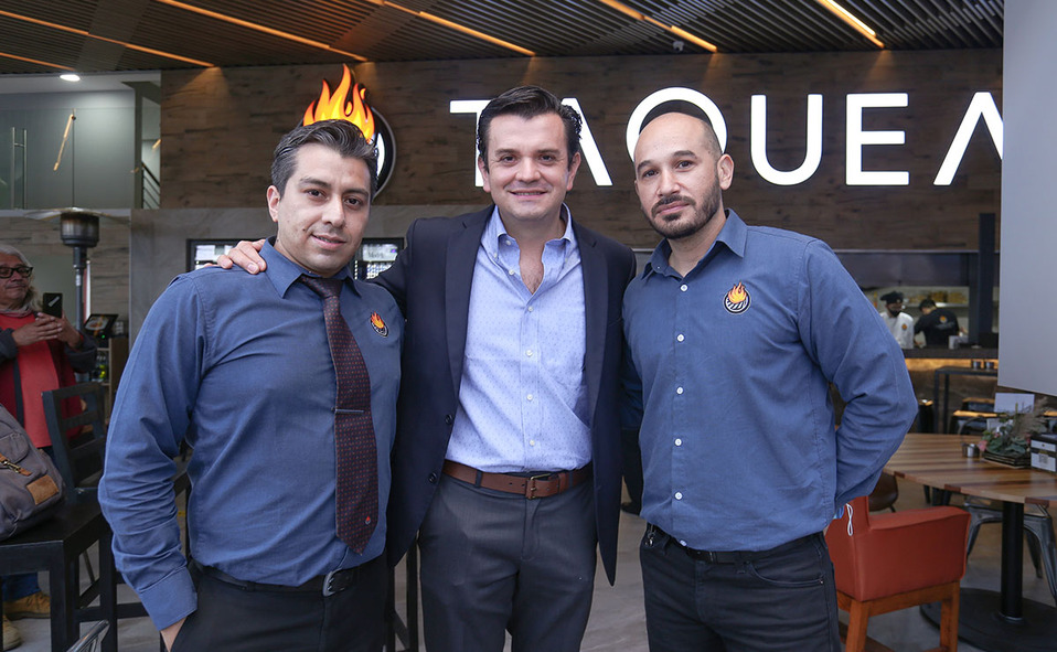 IRVING SÁNCHEZ. GUILLERMO MOLINA Y DANIEL SAAVEDRA