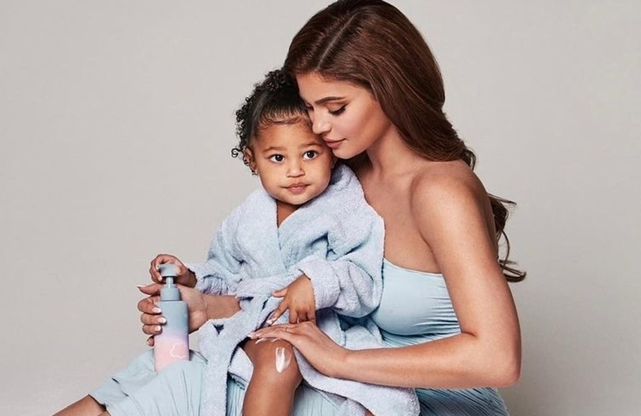 Kylie Baby ya tiene comercial ¡y es protagonizado por Stormi! (Foto: Instagram)