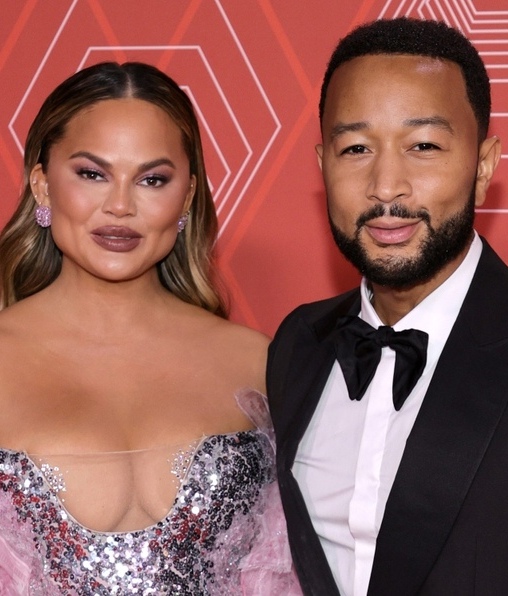 Chrissy Teigen y el vestido de sirena que se robó los Tony Awards (Foto: Getty Images)