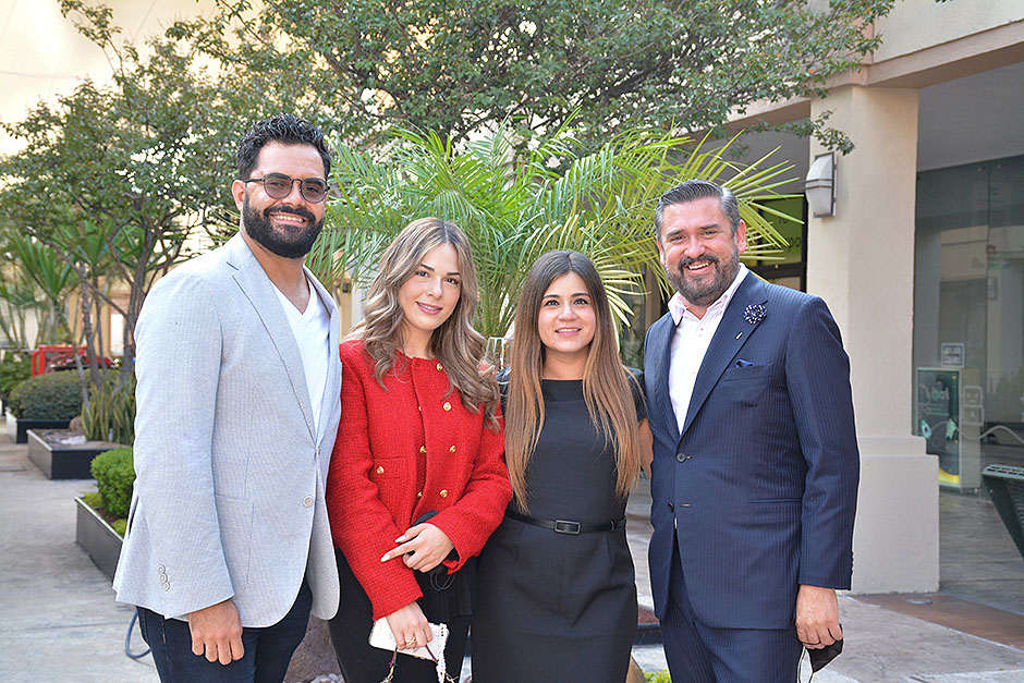 Marito Pino,Ana Luisa Rubio, Cristina Meza y Carlos Sotomayor