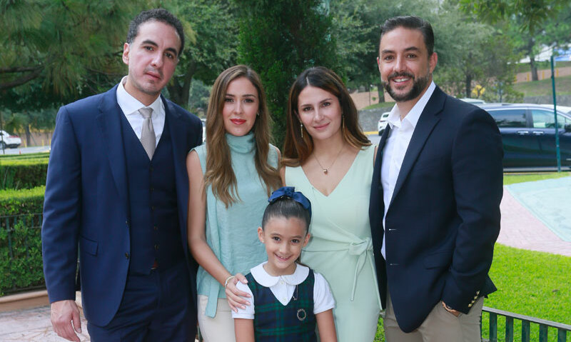 Carlos Mora, Andrea Quiroga de Mora, Lizzy Carrillo de Suárez, Álvaro Ibarra y Valentina Suárez