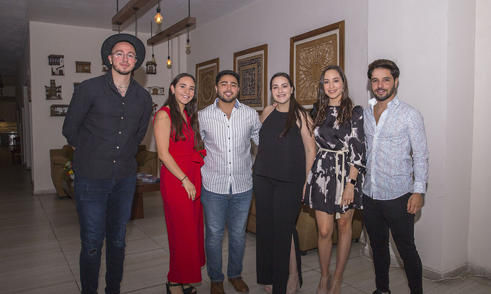 Andrés Franco, Cristina Sánchez, Óscar Franco, Carolina Sánchez, Ana Gabriela Sánchez y Juan Pablo Taja