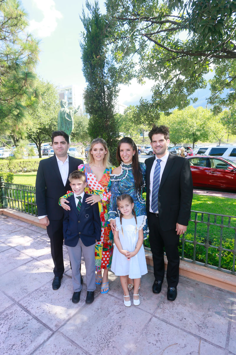 Adrián Martínez, Cristina Martínez de Martínez, Nelly Cantú de Marcos, Andrés de Marcos y Nelly Marcos