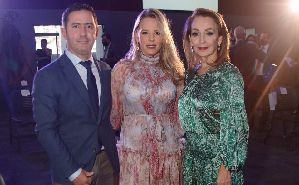 Juan Carlos Mazón, Paulina Salazar  y Fernanda Salazar de Mazón / Fotos: Antonio Mireles