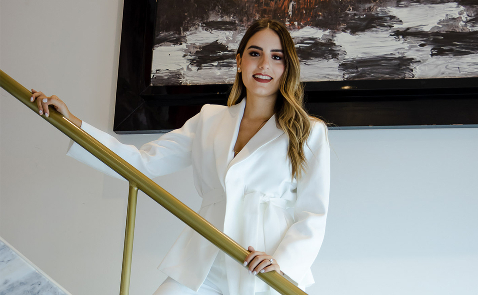 Para Valeria la belleza es una rama muy noble, considerando aspectos como la manicura un buen accesorio que toda mujer lleva. Foto: Cortesía