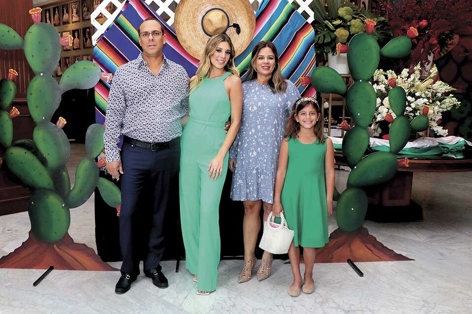 Gerardo Tamayo, Sofía Tamayo, Sandra de Tamayo y Mia Tamayo / Fotos:Dennis Hernández