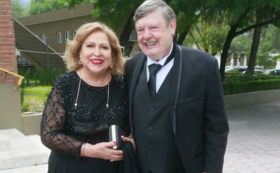 Abuelo de la novia. María del Carmen Dávila y Javier Flores / Fotos: Omar Valdez