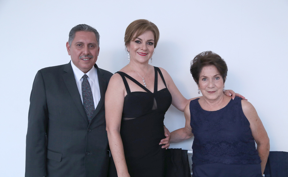 Fernando, Ángeles y María de los Ángeles