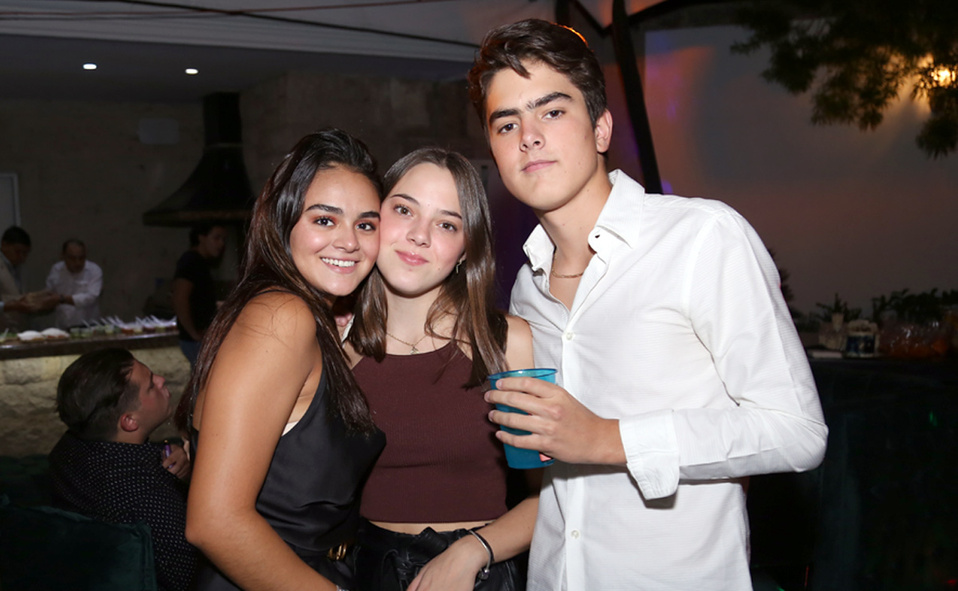 Mayra, Gaby y Pardo