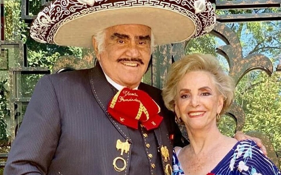 Vicente Fernández y su esposa, Cuquita Abarca (Foto: Instagram).