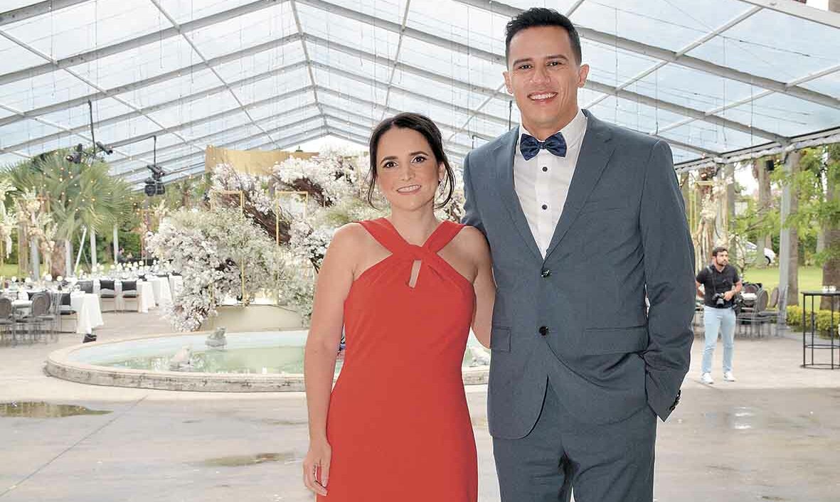 Alejandra de García y José Mata / Fotos: Amper Fotografía