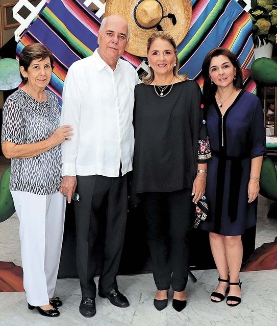 Lupita Azcárraga, Carlos Azcárraga, Begoña de Azcárraga y Laura Irbargüengo / Fotos:Dennis Hernández