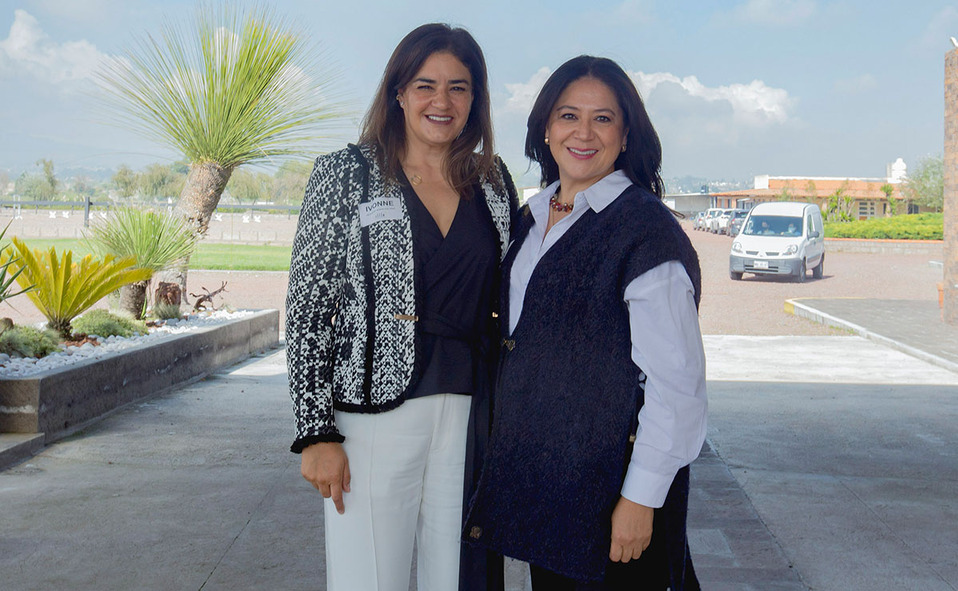 IVONNE ESCÁRCEGA Y CECI MACEDO