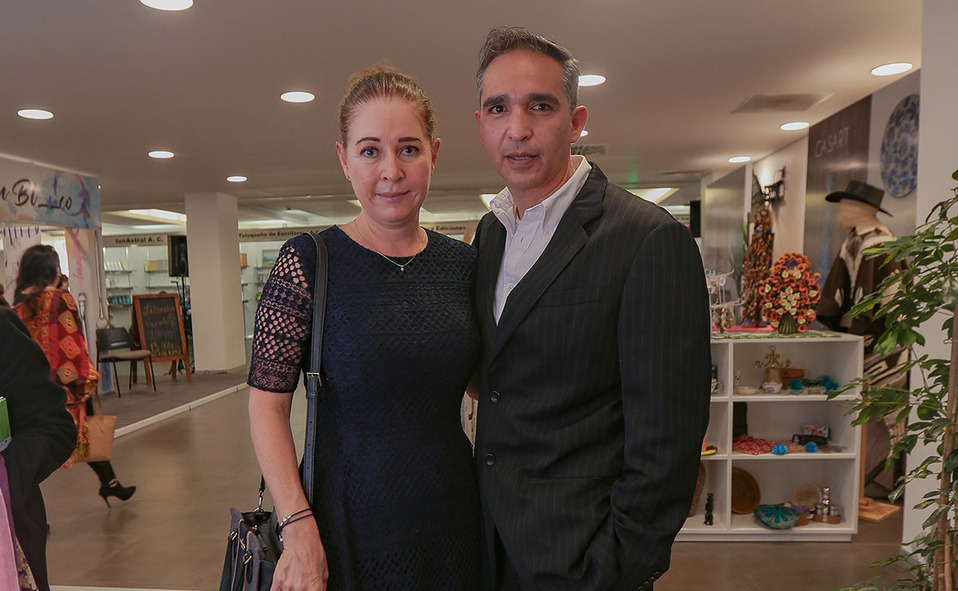 ODETTE MARTÍ Y MIGUEL CAMACHO