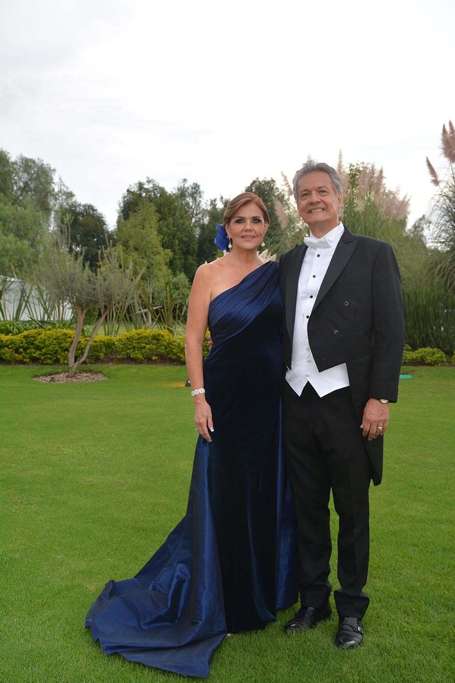 Papás de la novia. Carmen Lucía Guízar y Sergio Cornejo