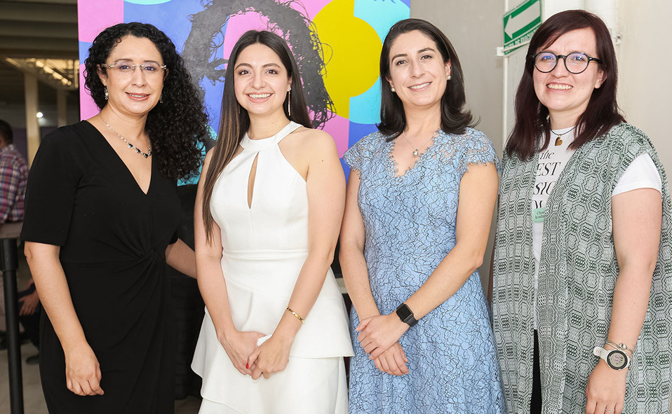 ROSARIO ARZATE, DIANA VELÁZQUEZ, MONSERRAT HERRERA Y YURITZI CASTAÑEDA