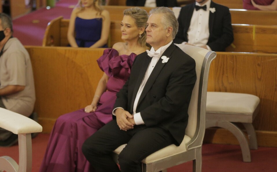 Erika Polin de Escamez y Gonzalo Escamez, papás de la novia. FOTO: DANIEL SALDÍVAR