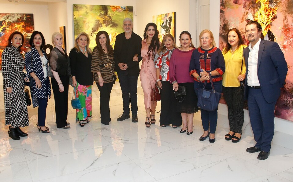 La muestra reunió a amantes del arte en Etra Galería.  FOTO: ANTONIO MIRELES