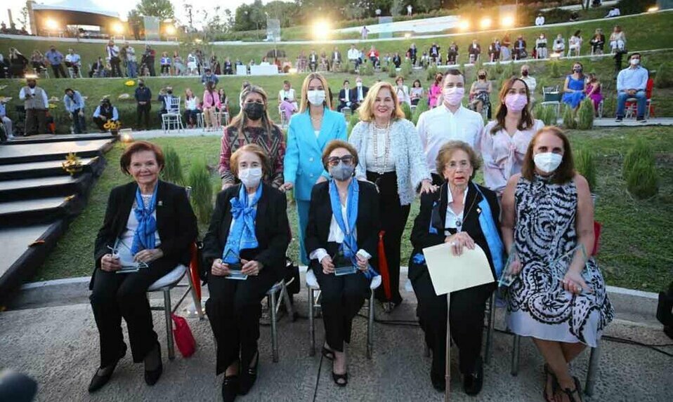 Comité de ANSPAC junto a Martha Herrera, Mariana Rodríguez, Liliana Melo de Sada, Luis Donaldo Colosio y María de la Luz García Luna / Fotos: Cortesía