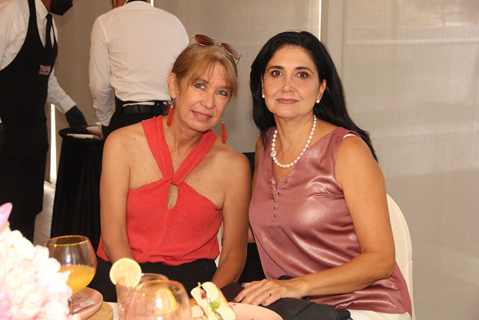 María Elena Carmona y Bibi Cataño.