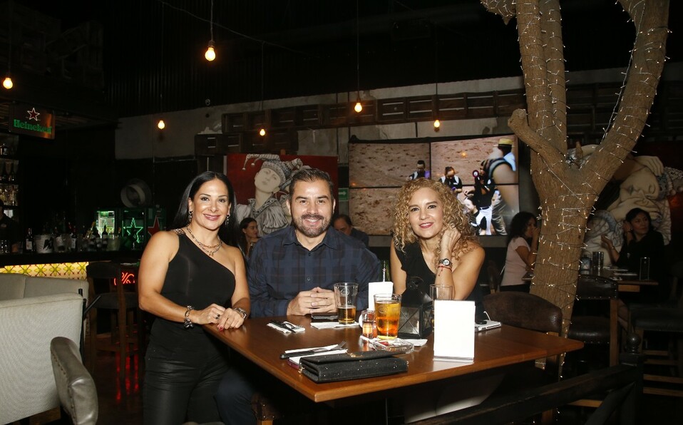 Nena Elizondo, Enrique Rangel y Dinorah Treviño  / Foto: Antonio Mirele
