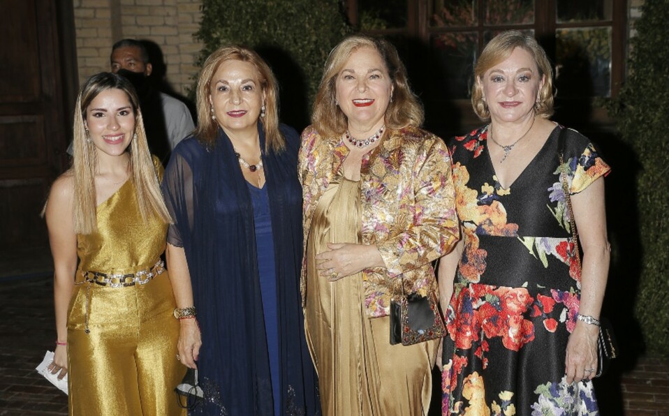 Daniela Martínez, Blanca Melo de Sotomayor, Liliana Melo de Sada y Verónica Ortiz de Elizondo / Foto: Daniel Saldívar