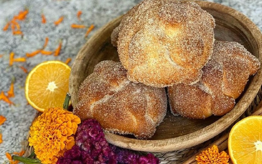 Cómo hacer pan de muerto casero. Receta paso a paso. (Foto: Instagram).