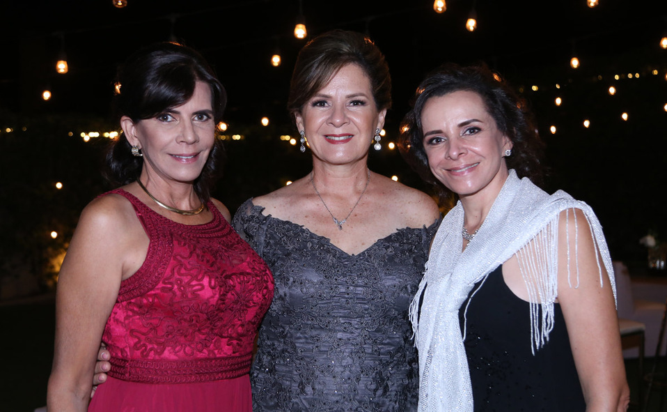 Mamá y tías del novio. Susana, Judith y Gema