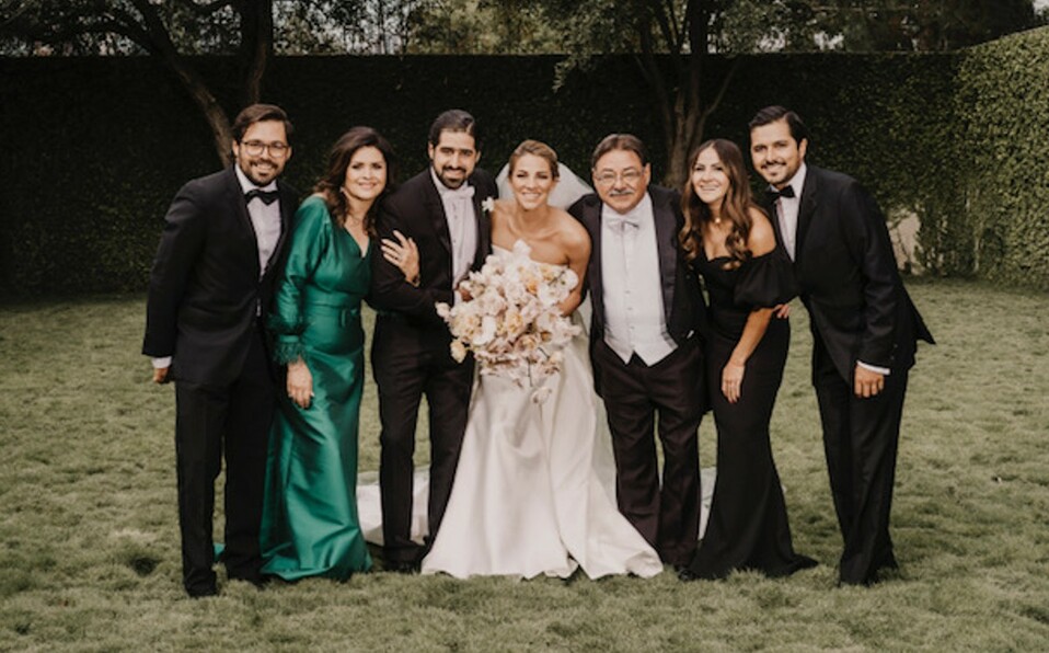 La familia del novio. FOTO: PAOLA TASSINARI