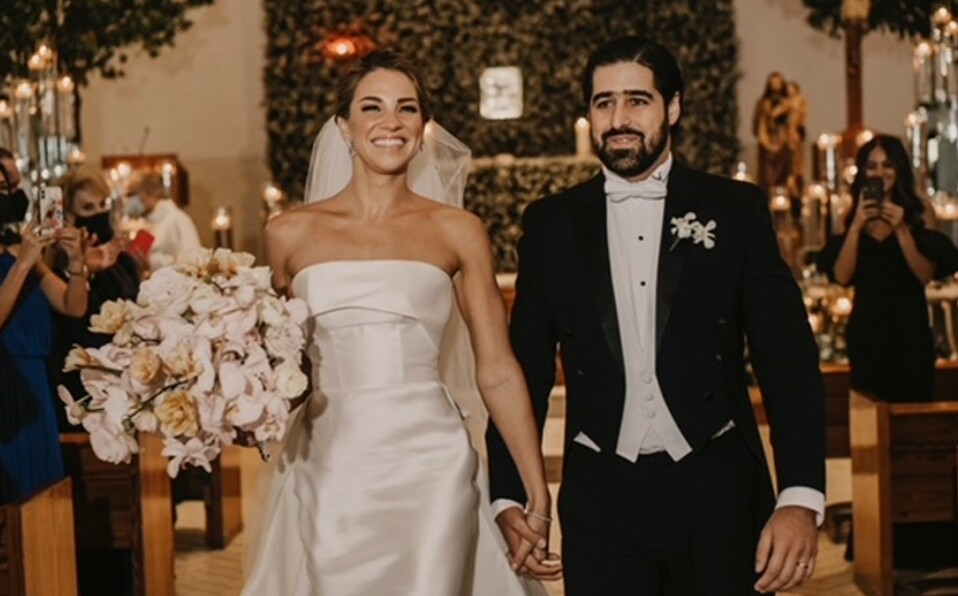 La pareja, feliz, celebró con sus seres queridos. FOTO: PAOLA TASSINARI