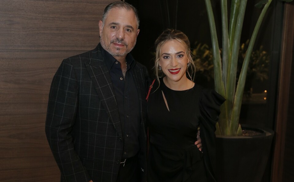Cesar Isassi y Fernanda Díaz. FOTO: DANIEL SALDÍVAR