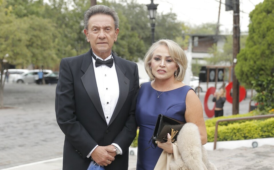 Javier Buenrostro y Sylvia de Buenrostro. FOTO: DANIEL SALDÍVAR