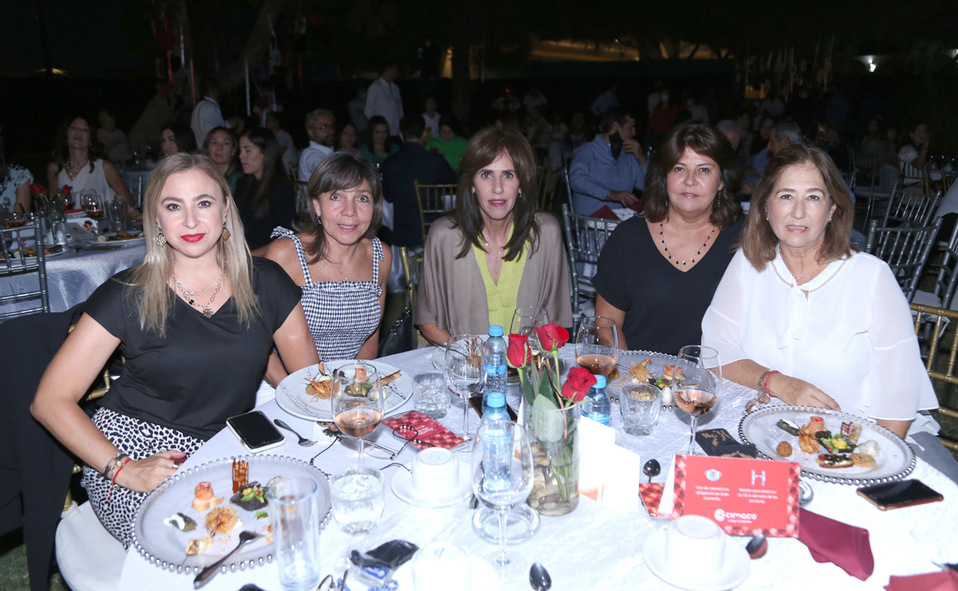 Judith, Paty, Cecy, Rosa y Martha