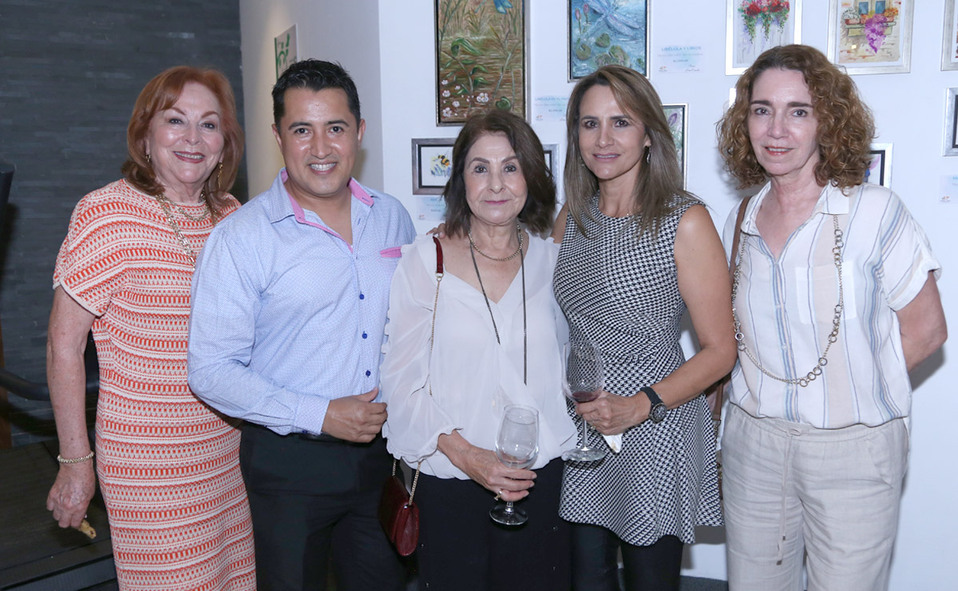 Nancy, Guillermo, Mimo, Claudia y Lina