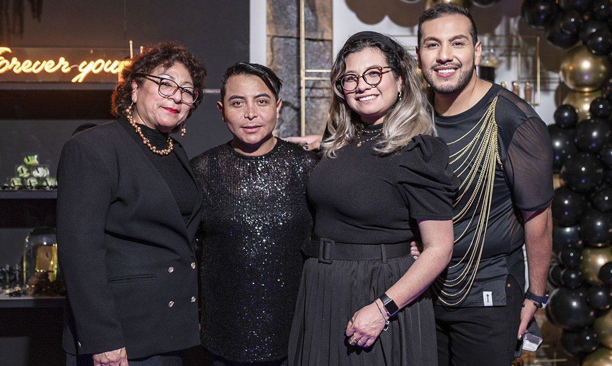 Ofelia Martínez, Ángel Arbeu, Karla Solares y Diego Solares