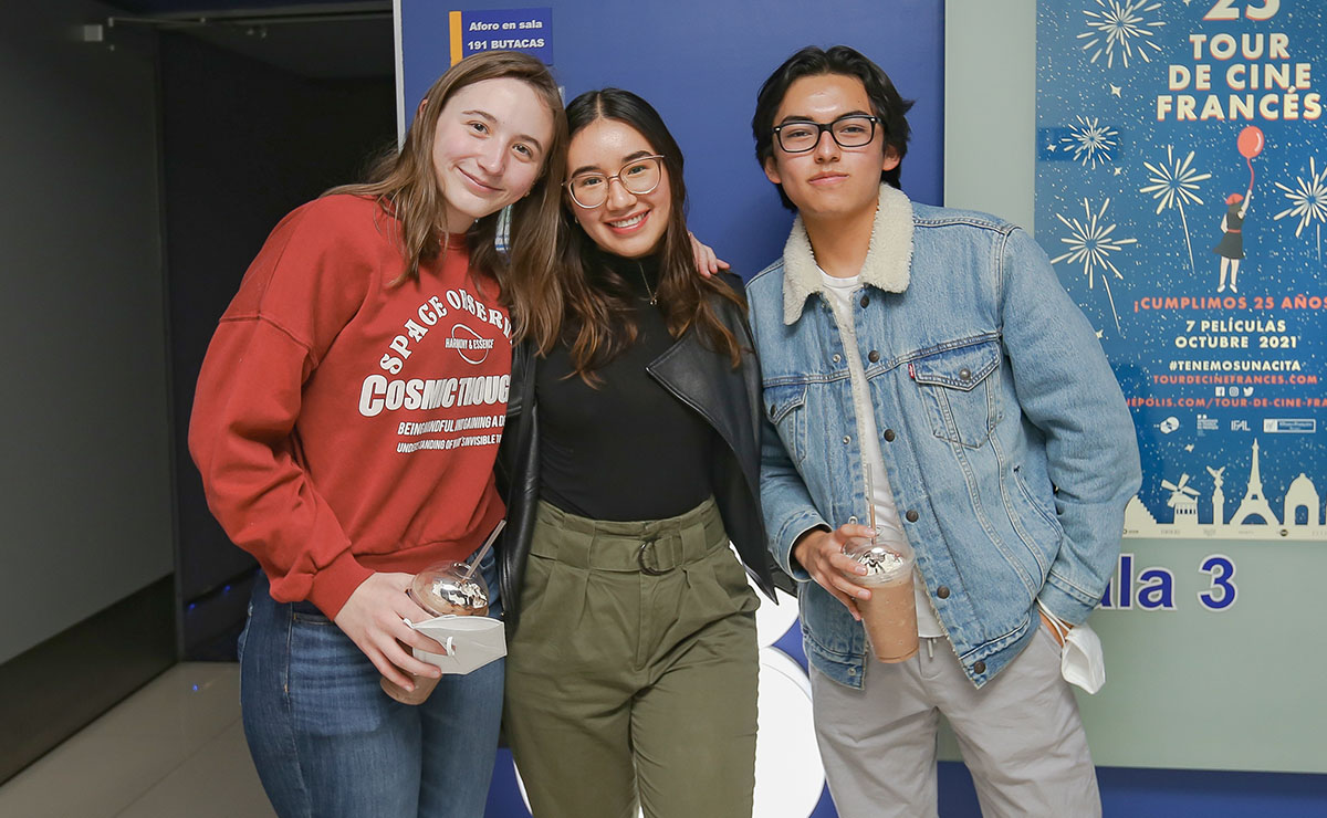 LUCÍA DASCALAKIS, VERÓNICA PÉREZ Y DIEGO CONTRERAS
