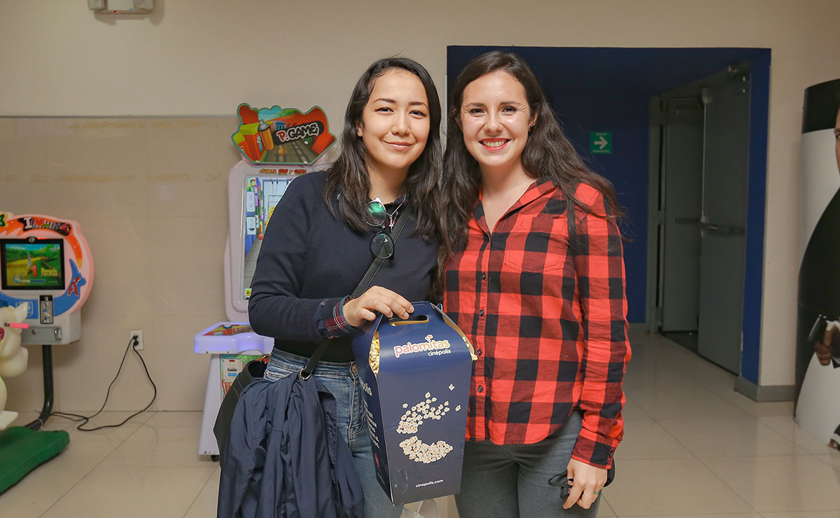 ROXANA FLORES Y ALINE URIBE