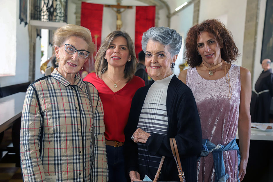 Simone de Javelly, Cata Olea, Mary Limberópulos de Morris y Rossana Chalita