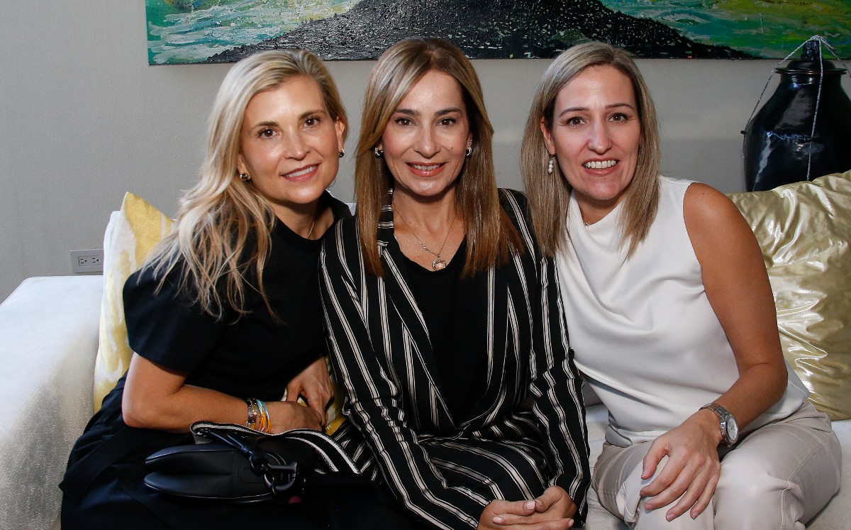 María José Sada de Escamilla, Yvonne Odriozola de Martínez y Paty Rodríguez de Arce. FOTO: OMAR VALDEZ