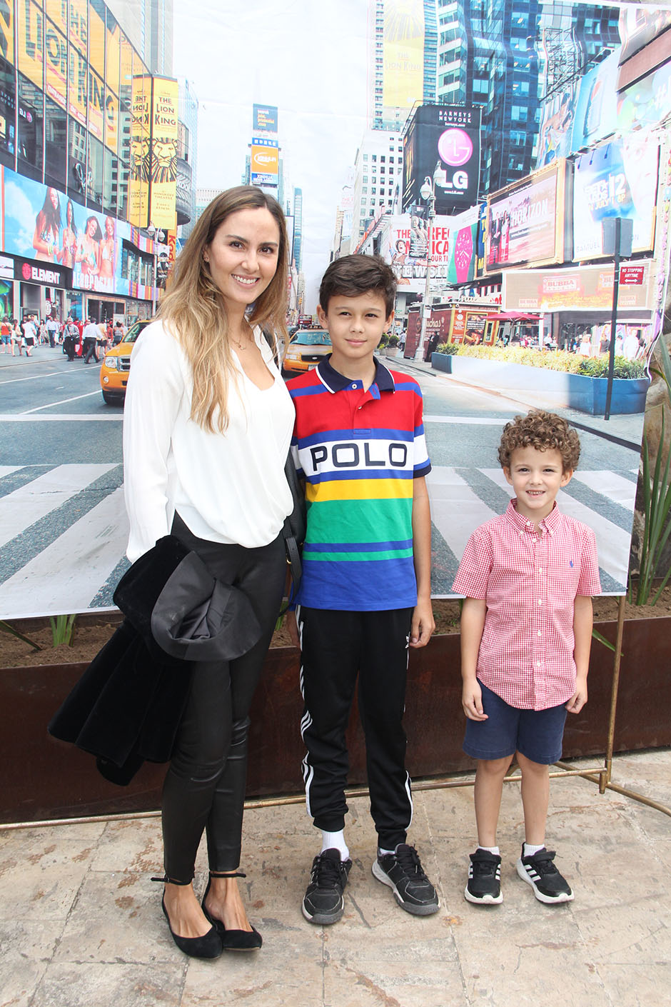 Alejandra Ochoa, Alejandro Urbieta y Sebastián Urbieta.