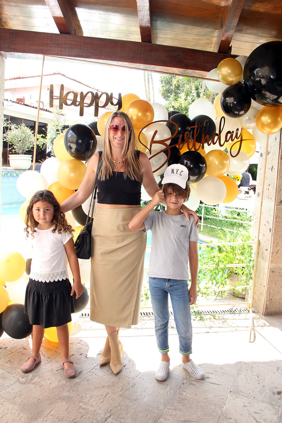 Cecille Meza, Laura Fishma y Alex Meza.