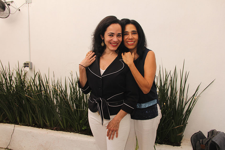 Claudia y Marcela Hecht.