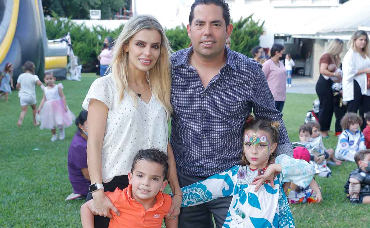June Munguía de Velarde, Ximena Velarde, Esteban Velarde y Esteban Velarde / Fotos: Daniel Saldívar