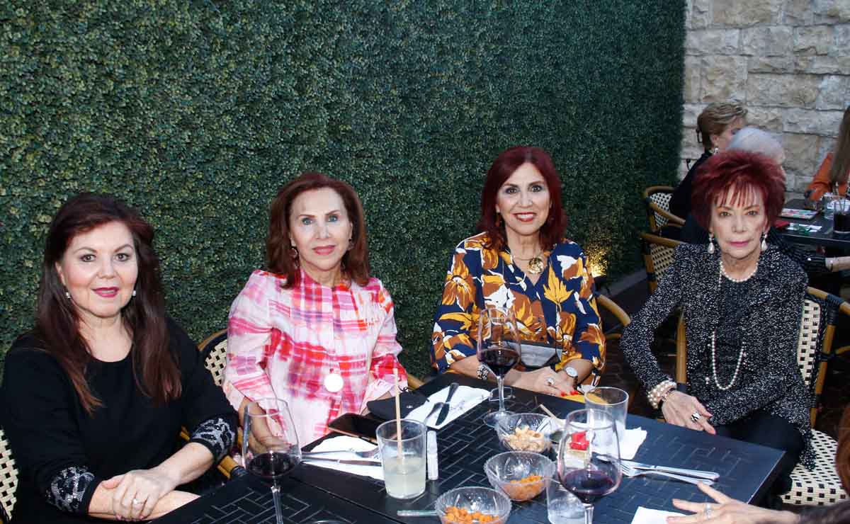 Maricela Guzmán, Martha Morales de García, Patricia García y Lupina Vara de Mejía / Fotos: Antonio Mireles