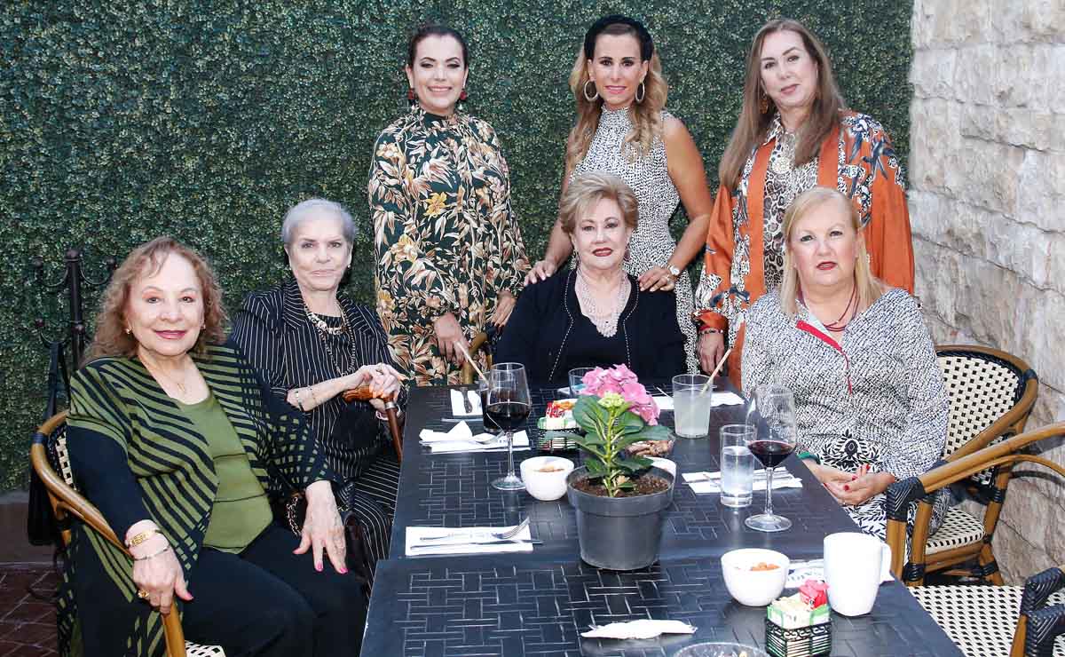 Mirthala Hauger, Graciela Tancredi de Flores, Nancy Montemayor, Aurora Cantú de Cagnasso, Rosy Cabrera, Graciela Flores de Tancredi y Delia Salina /